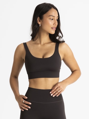 OMNANA Sport-BH 'MUSE™' in Braun: Vorderseite