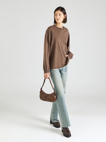 Monki T-shirt i brun