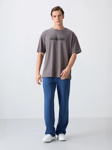 Tommy Life Shirt in Grey
