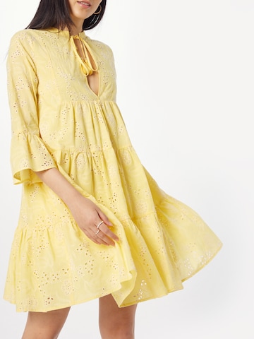 True Religion Sukienka w kolorze żółty