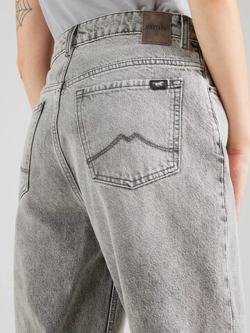 MUSTANG Tapered Jeans 'CHARLOTTE' in Grau