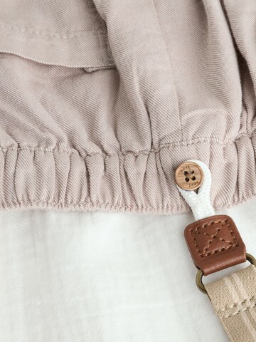 Next Set i beige