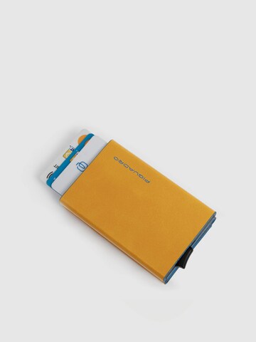 Piquadro Wallet in Yellow