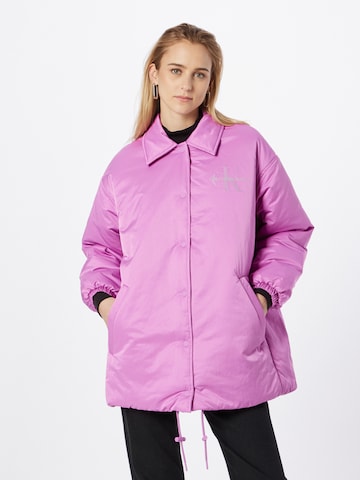 Calvin Klein Jeans Kurtka przejściowa w kolorze fioletowy: przód