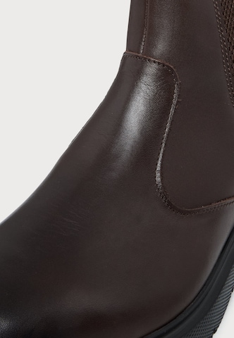 HUGO - Botas Chelsea 'Nash' en marrón: lado