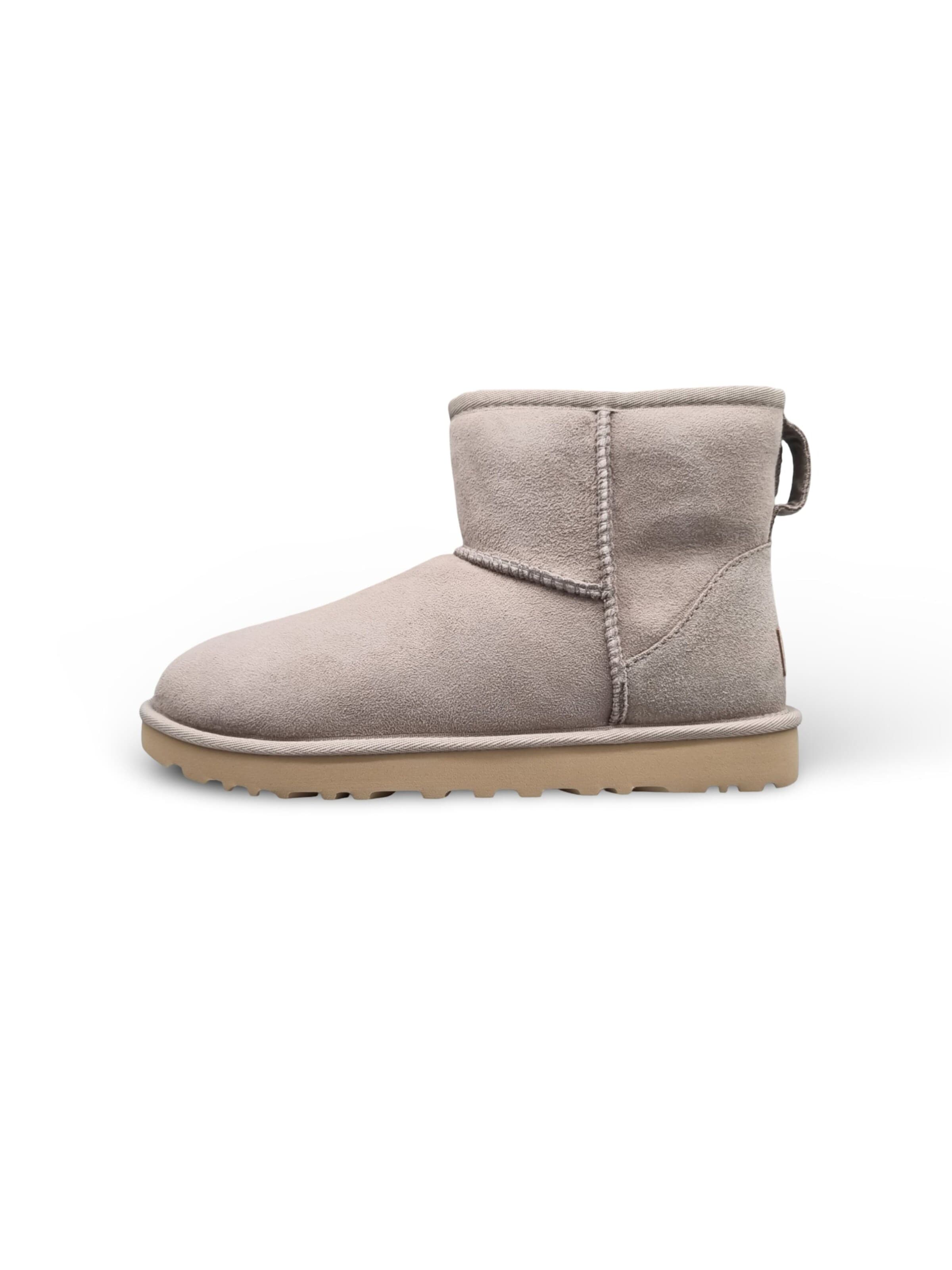 UGG Boots 'UGG Classic Mini II Boot Campfire'‌‌‌‌‌‌‌‌‌ in Grau: Vorderseite