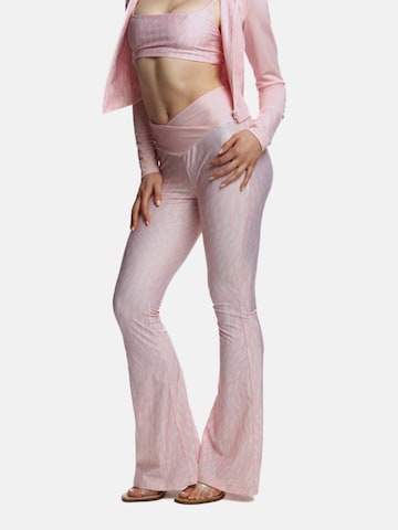 EKCENTRIK Flared Sporthose in Pink