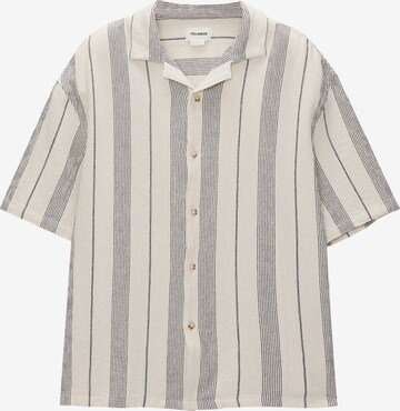 Pull&Bear Comfort fit Button Up Shirt in White: front