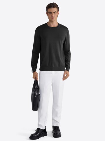 Vantory Sweater in Black