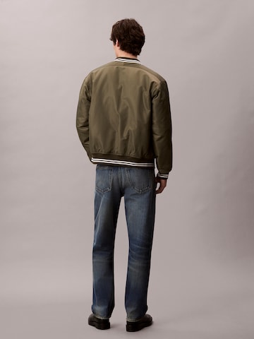 Calvin Klein Jeans Välikausitakki 'TIPPED HERO' värissä vihreä