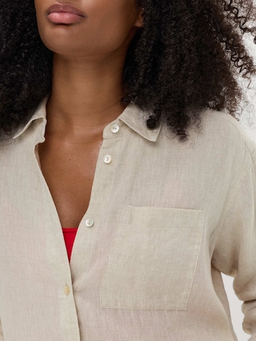 Chemisier Marks & Spencer en blanc : devant