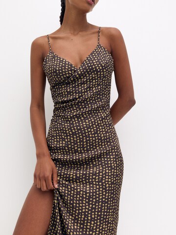 Pull&Bear Obleka | rumena barva