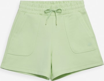 4F Sports trousers in Green: front