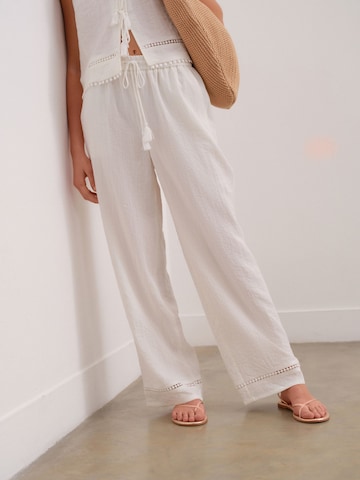 Next Loose fit Trousers in White: front
