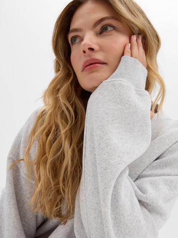 Sweat-shirt 'Baptown' AMERICAN VINTAGE en gris