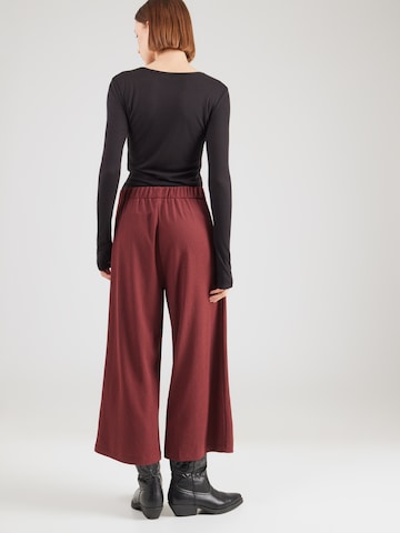 s.Oliver Wide leg Παντελόνι πλισέ σε κόκκινο