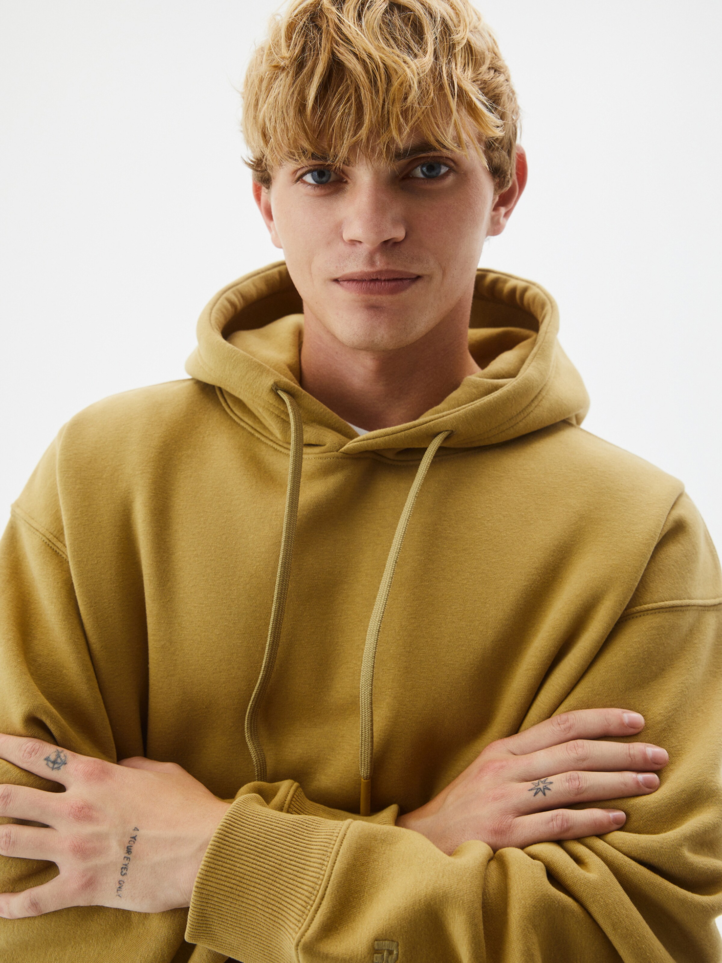 Pull Bear Sweatshirt in Yellow ABOUT YOU