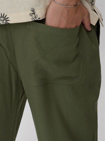 Dxnmxrk Loosefit Broek 'DXGaston' in Groen