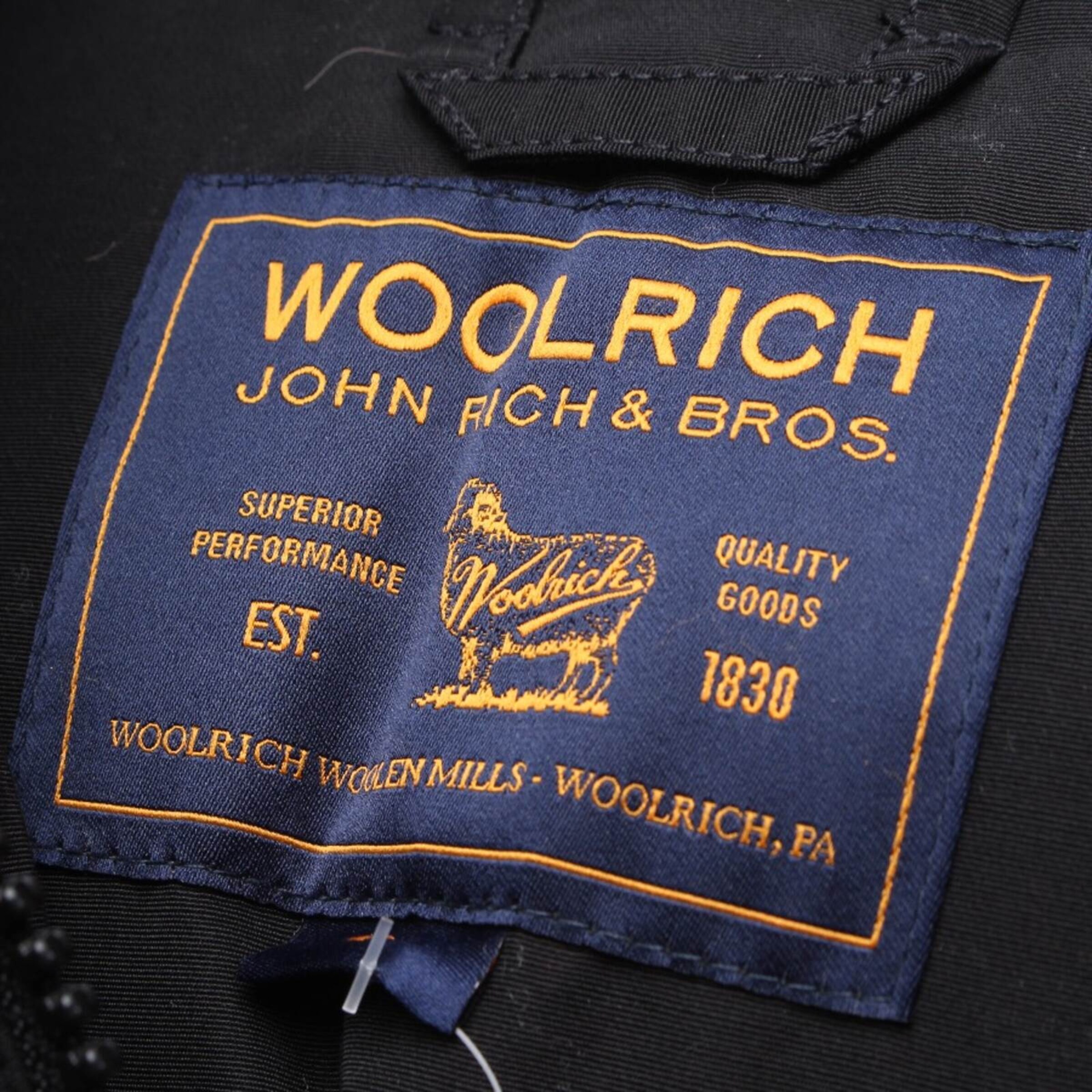 Woolrich Jacket & Coat in S in Black