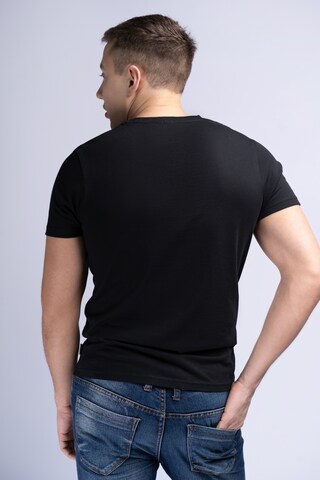 LONSDALE T-Shirt in Schwarz