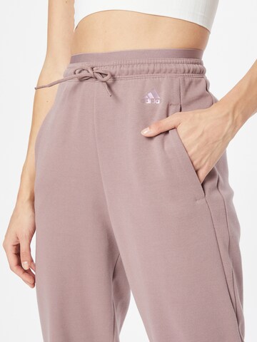 ADIDAS SPORTSWEARregular Sportske hlače 'Aopsuit' - smeđa boja