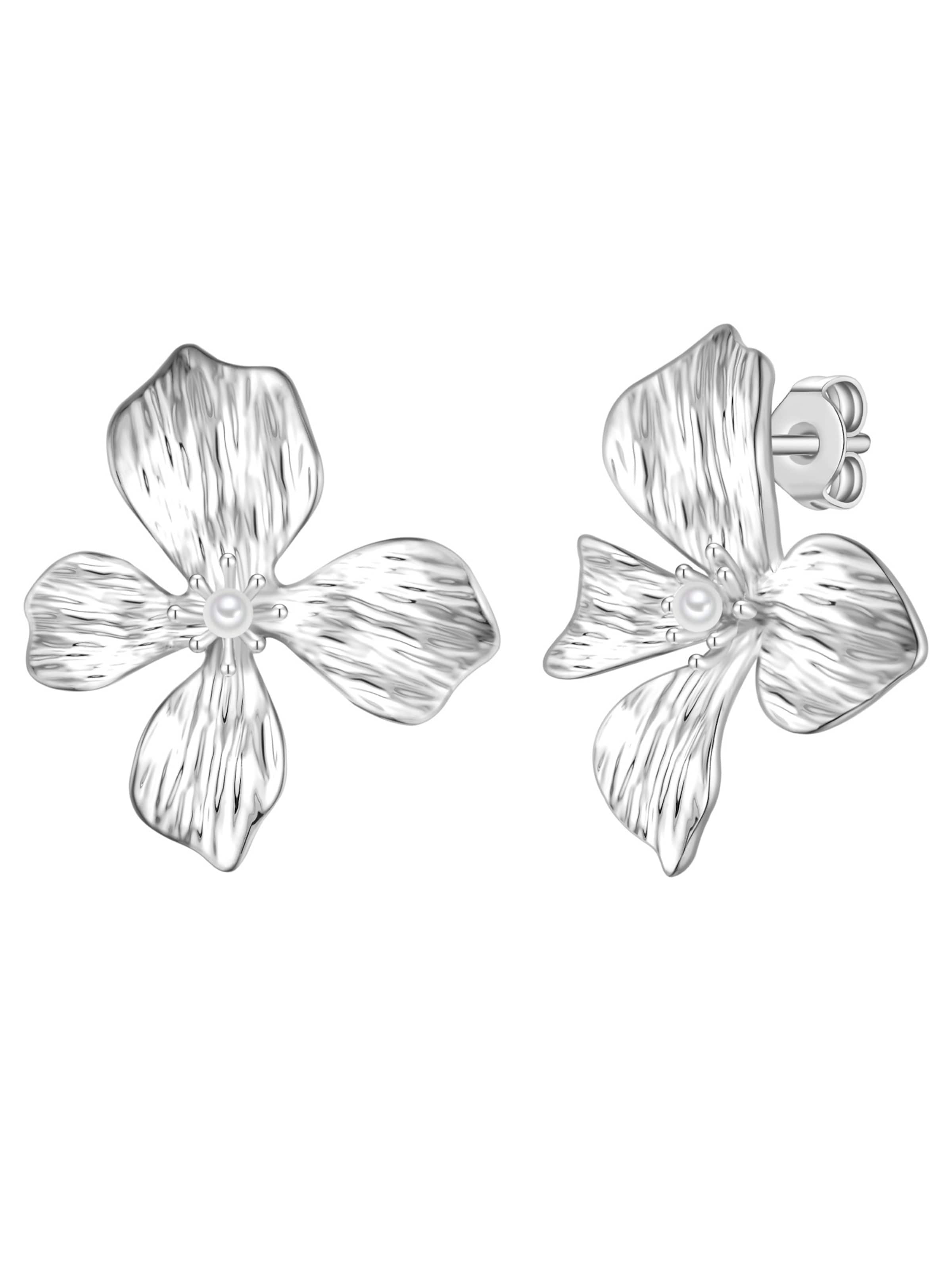 Yokoamii Earrings in Silver: front