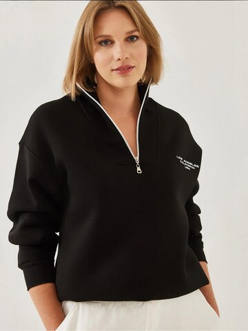 Felpa di Bianco Lucci in nero