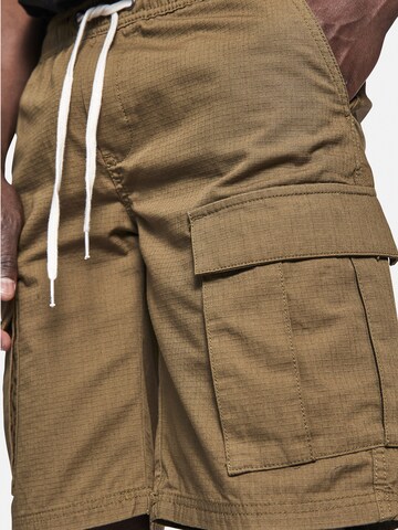 Regular Pantalon cargo 'Milan' Redefined Rebel en vert