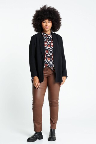 Paprika Blazer in Black