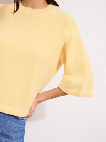 Friends Like ThesePulover - žuta boja
