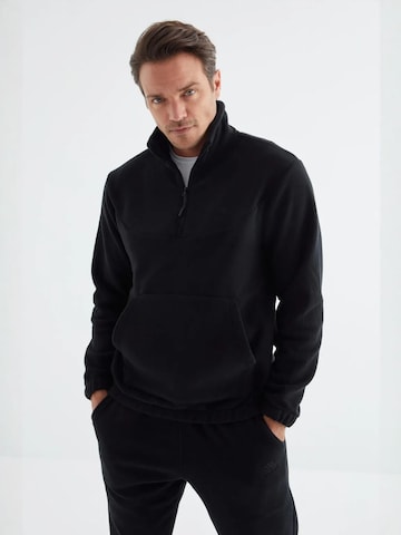 Tommy Life Sweat suit in Black