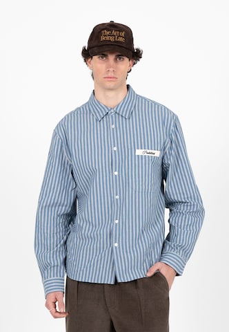 Prohibited - Ajuste regular Camisa 'Drift' en azul: frente