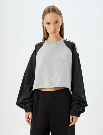Koton Sweatshirt in Grey: front