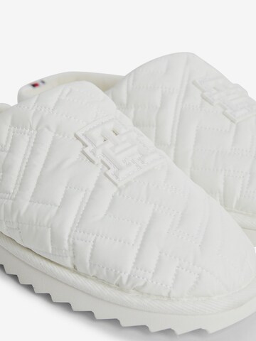 Pantoufle TOMMY HILFIGER en blanc