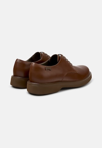 Chaussure à lacets 'Norman' CAMPER en marron