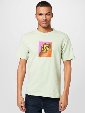 Obey Shirt 'MAGNIFY' in Green: front