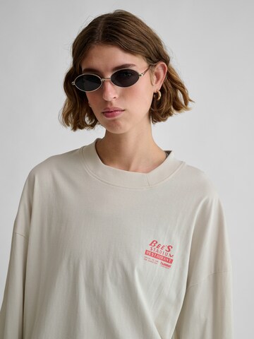 T-Shirt 'BEES STADIUM' Hummel en gris