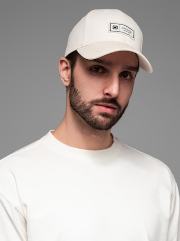 Ombre Cap in White