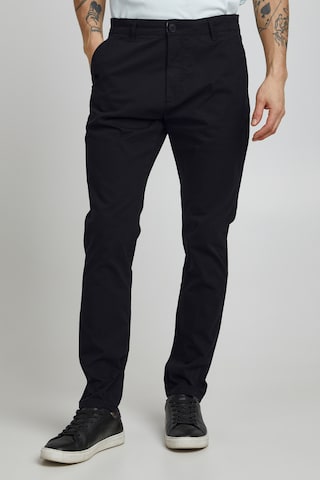 !Solid Regular Chino Pants 'Jim' in Black: front