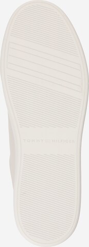 TOMMY HILFIGER Trampki niskie 'Essential' w kolorze różowy