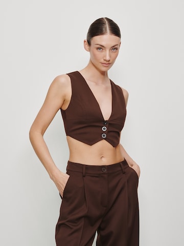 RÆRE by Lorena Rae Vest in Brown: front
