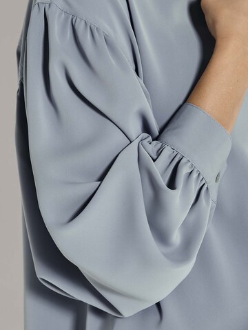 MADELEINE Blouse in Blauw