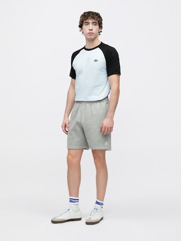 ADIDAS ORIGINALS Обычный Штаны 'ESS' в Серый