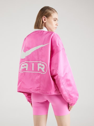 Nike Sportswear Φθινοπωρινό και ανοιξιάτικο μπουφάν 'AIR' σε ροζ