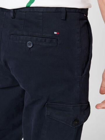 TOMMY HILFIGER Slim fit Cargo Pants 'CHELSEA' in Blue