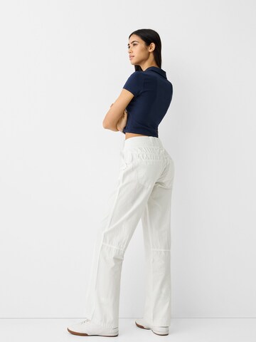 Bershka Wide Leg Hose in Weiß