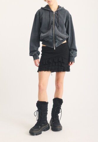 juoda Dr. Martens Sniego batai