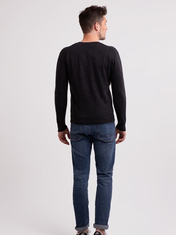 Pullover di CASH-MERE.CH in grigio