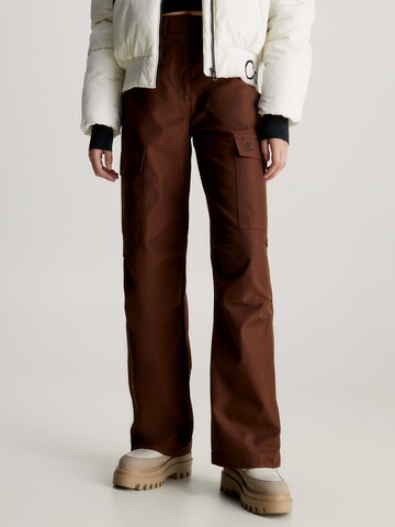 Loosefit Pantalon cargo Calvin Klein Jeans en marron : devant