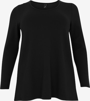 Yoek Shirt in Black: front